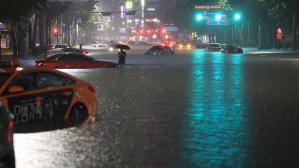 بارش‌های سیل‌آسا در سئول قربانی گرفت