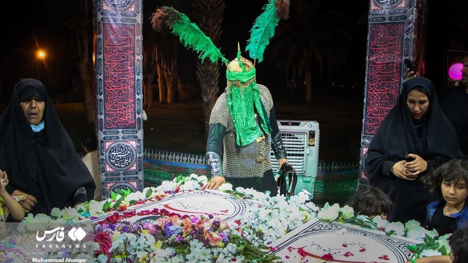 دیدار مادر با فرزند شهیدش پس از ۳۴ سال در اهواز