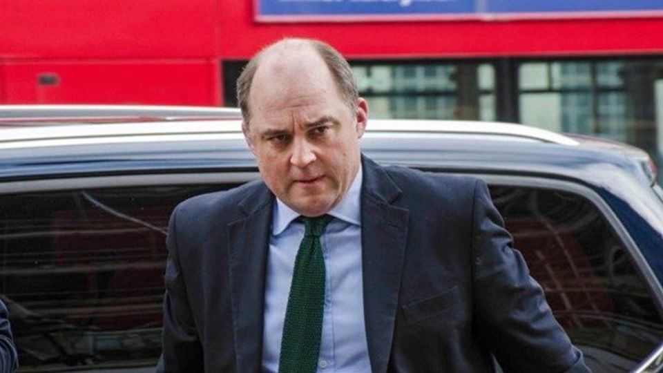  وزیر دفاع انگلیس: ۲۰ سال در افغانستان ماندیم اما شکست خوردیم !