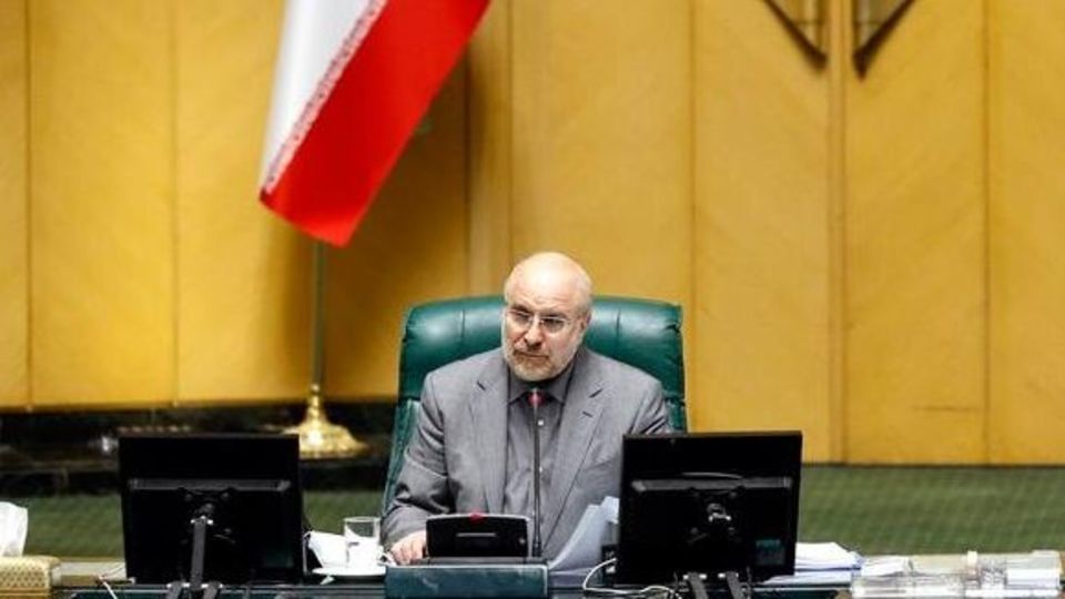 قالیباف: صنعت دفاعی ایران در آینده نزدیک به مکمل اقتصاد کشور تبدیل خواهد شد قالیباف: صنعت دفاعی ایران در آینده نزدیک به مکمل اقتصاد کشور تبدیل خواهد شد