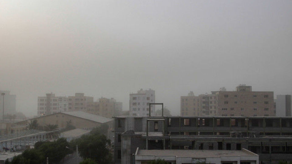 وزش باد شدید و خیزش گرد و خاک در شرق کشور