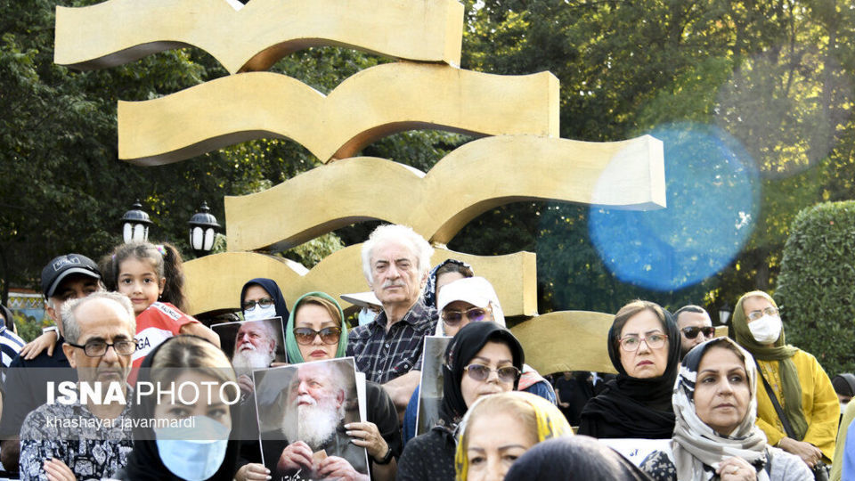 مراسم تشییع پیکر هوشنگ ابتهاج ـ رشت