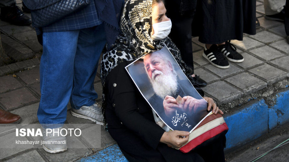 مراسم تشییع پیکر هوشنگ ابتهاج ـ رشت