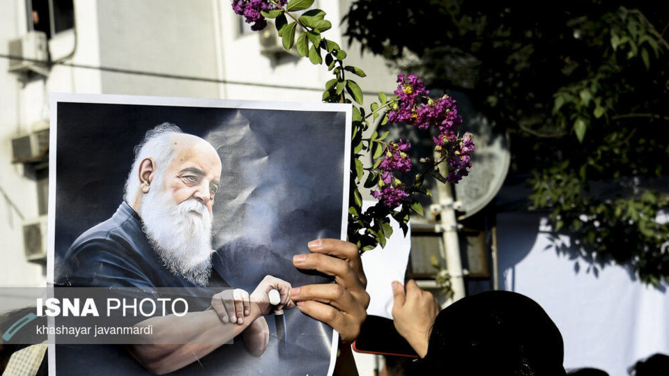 مراسم تشییع پیکر هوشنگ ابتهاج ـ رشت