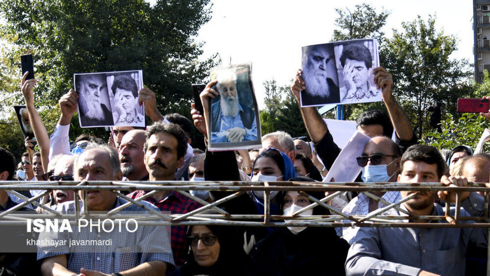 مراسم تشییع پیکر هوشنگ ابتهاج ـ رشت