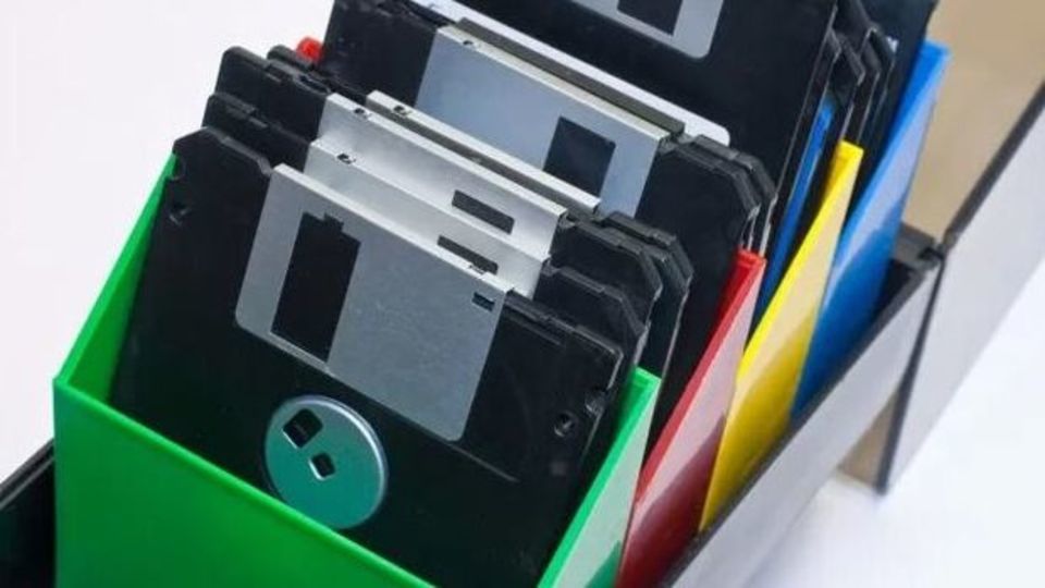 ژاپن برای انقراض فلاپی‌دیسک دست به کار شد