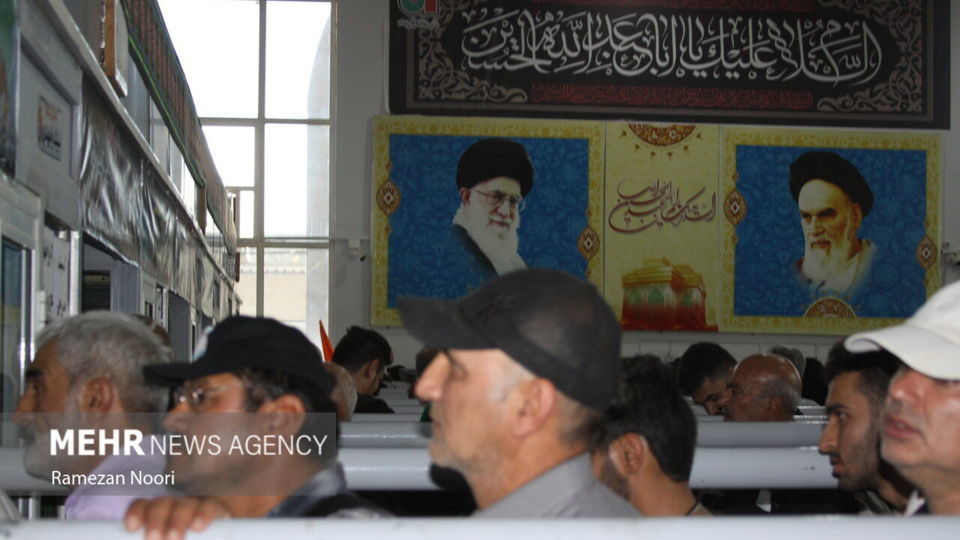 حضور پرشور زائران اربعین حسینی در مرز مهران