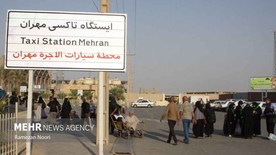 حضور پرشور زائران اربعین حسینی در مرز مهران