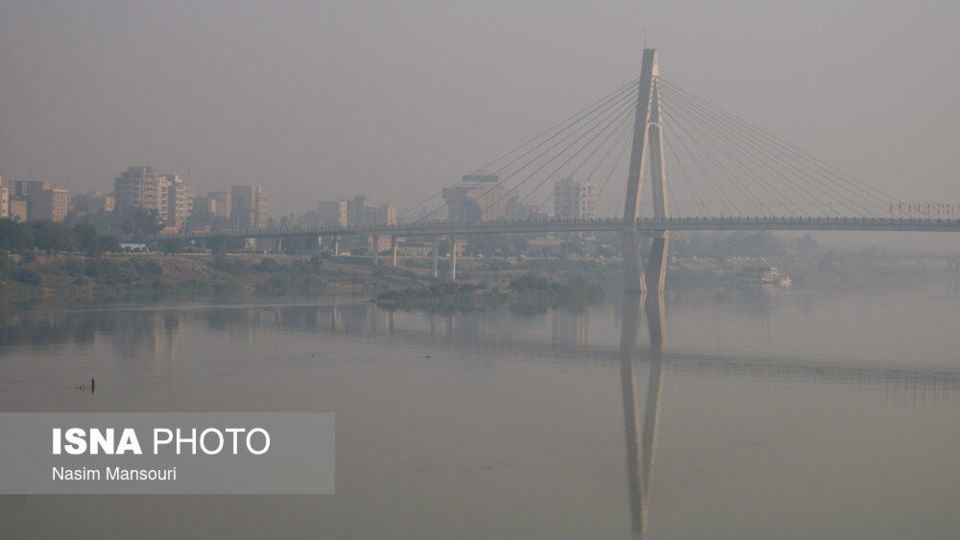 دود هورالعظیم در آسمان اهواز