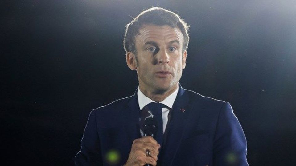 هشدار ماکرون به فرانسوی‌ها؛ صرفه جویی نکنید برق سهمیه بندی می‌شود