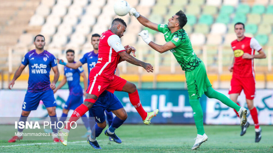 هفته پنجم لیگ برتر فوتبال؛ هوادار - پرسپولیس