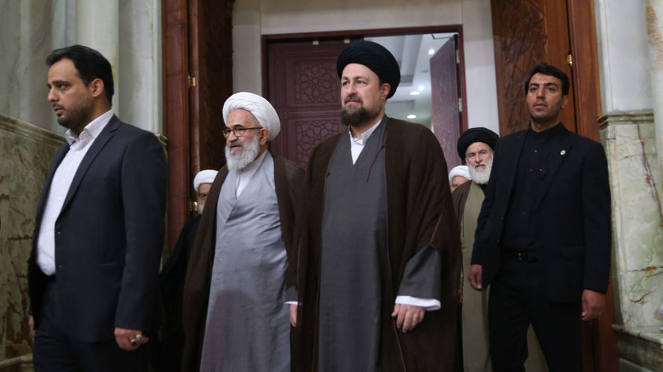     تجدید میثاق رئیس و اعضای مجلس خبرگان رهبری با آرمان های امام خمینی (س) 