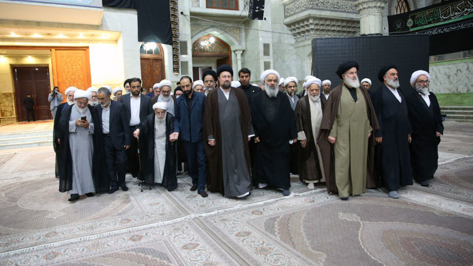     تجدید میثاق رئیس و اعضای مجلس خبرگان رهبری با آرمان های امام خمینی (س) 