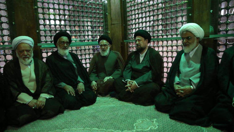     تجدید میثاق رئیس و اعضای مجلس خبرگان رهبری با آرمان های امام خمینی (س) 