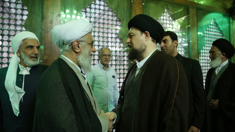     تجدید میثاق رئیس و اعضای مجلس خبرگان رهبری با آرمان های امام خمینی (س) 