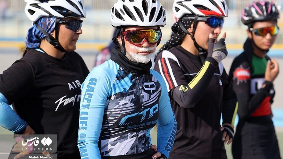 متفاوت‌ترین تصاویر از دختران اسکیت‌ باز در آزادی