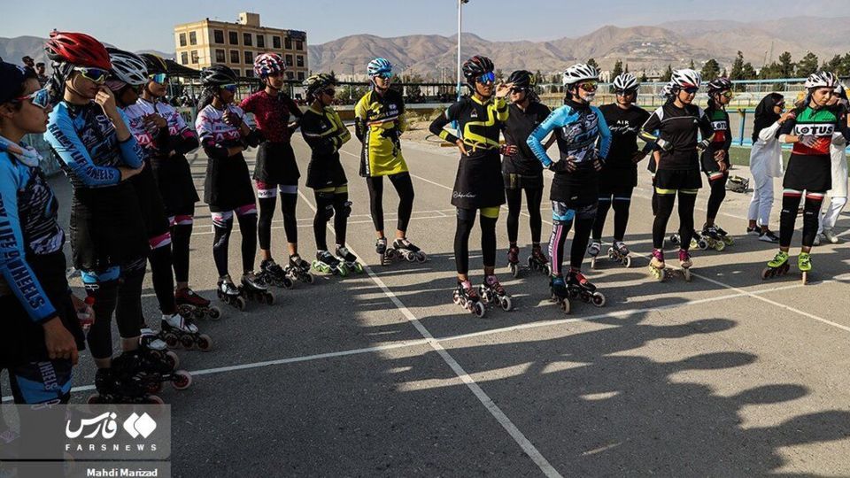 متفاوت‌ترین تصاویر از دختران اسکیت‌ باز در آزادی