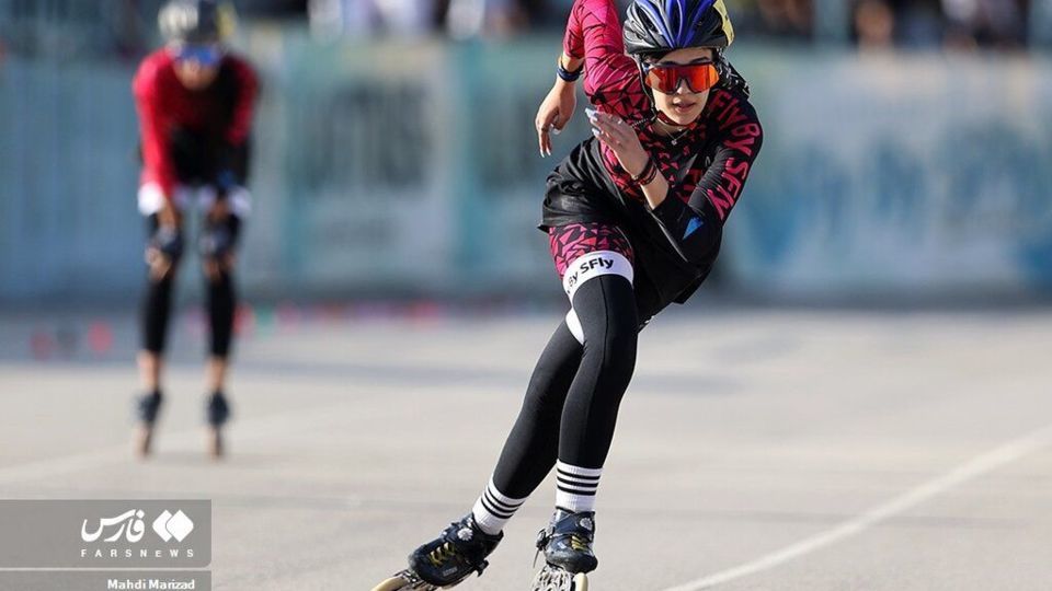 متفاوت‌ترین تصاویر از دختران اسکیت‌ باز در آزادی