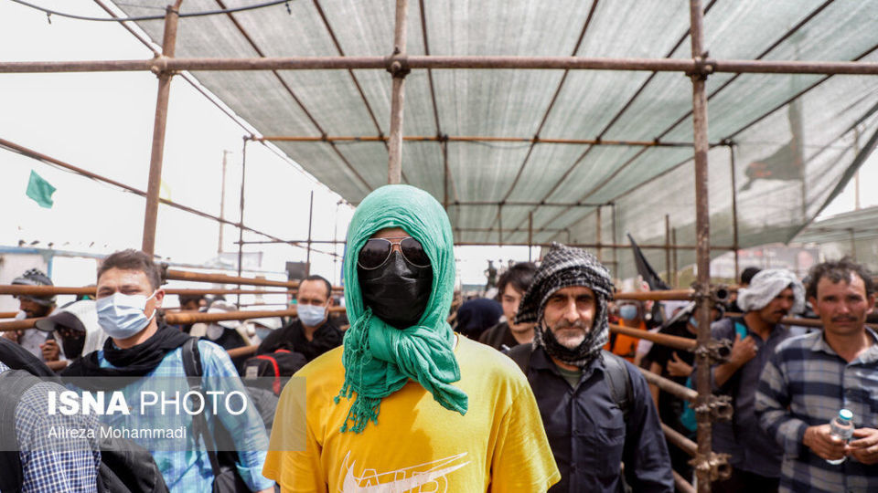 عبور زائران اربعین حسینی از مرز شلمچه