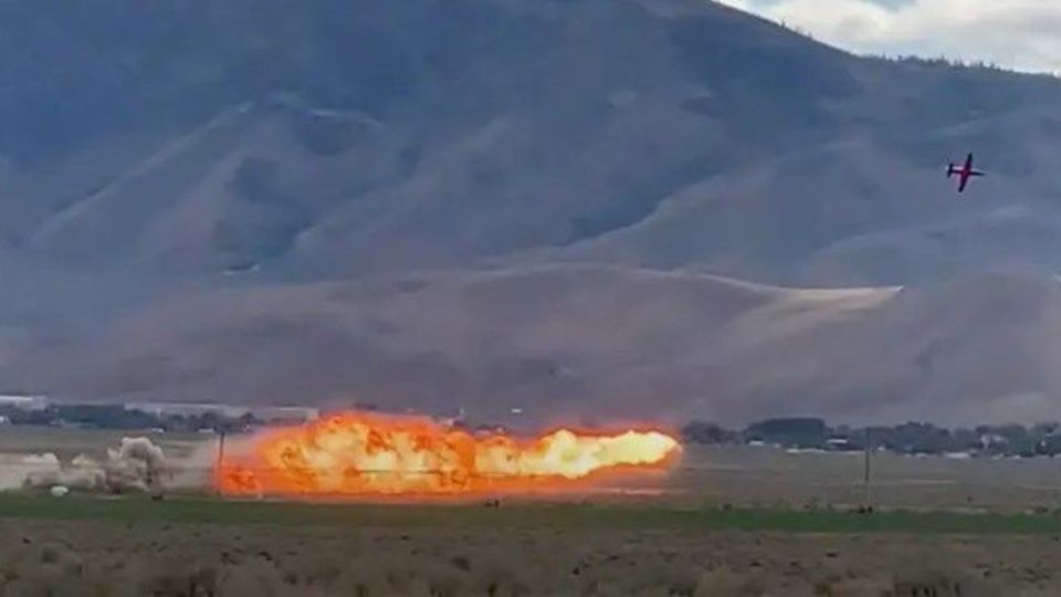 سقوط هواپیما و مرگ خلبان در مسابقه پرواز نمایشی آمریکا + فیلم