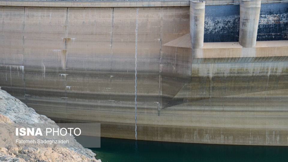  سد زاینده‌رود با ۱۶ درصد حجم آب