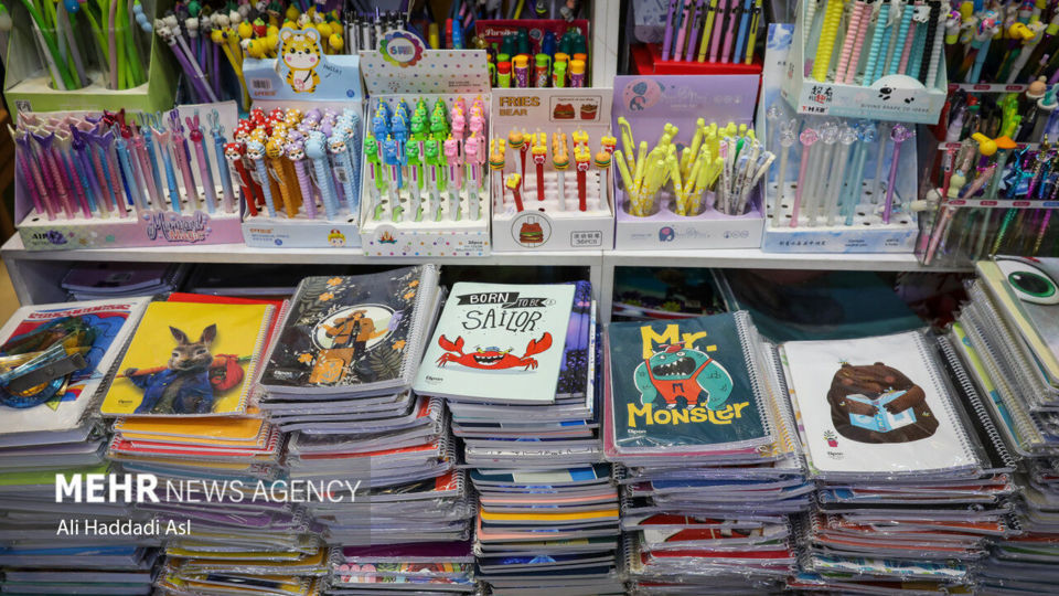 بازار لوازم التحریر در آستانه بازگشایی مدارس