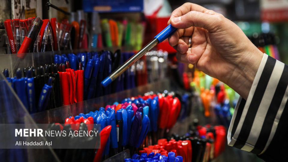 بازار لوازم التحریر در آستانه بازگشایی مدارس