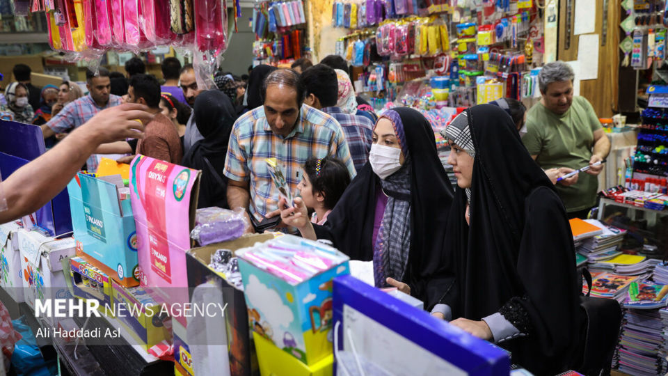 بازار لوازم التحریر در آستانه بازگشایی مدارس