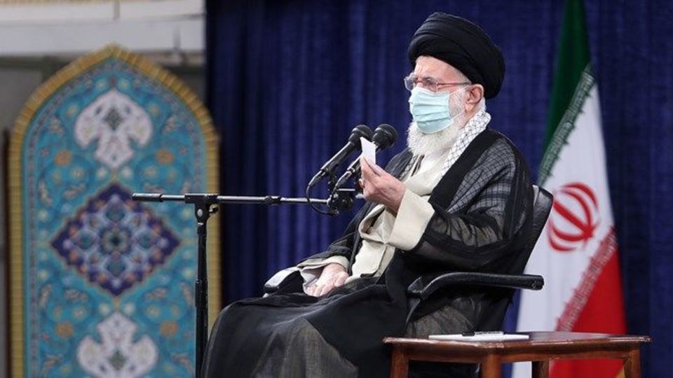 پخش زنده سخنرانی رهبر انقلاب در دیدار جمعی از پیشکسوتان و فرماندهان دفاع مقدس پخش زنده سخنرانی رهبر انقلاب در دیدار جمعی از پیشکسوتان و فرماندهان دفاع مقدس