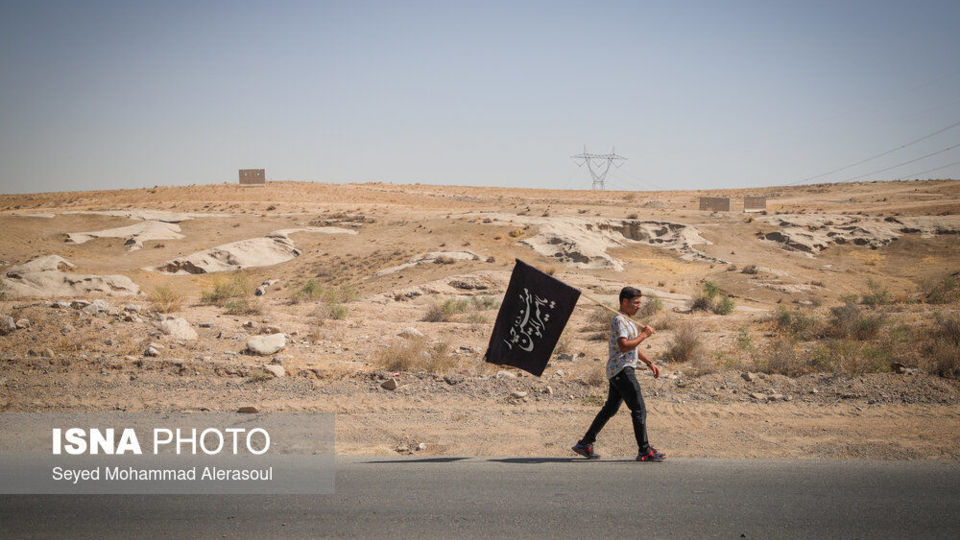 زائران پیاده حرم امام رضا (ع)