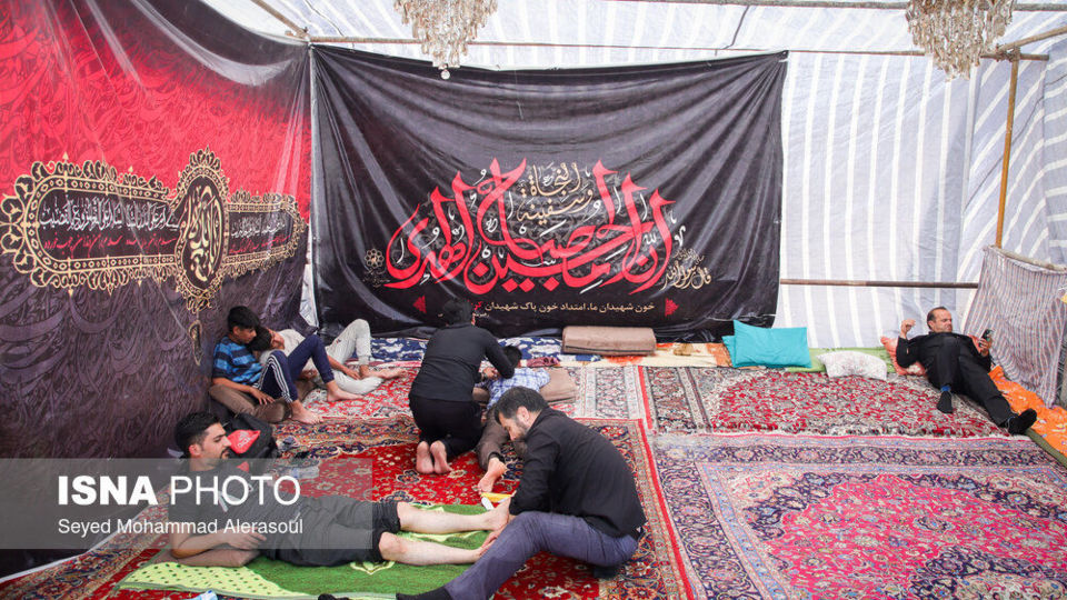 زائران پیاده حرم امام رضا (ع)