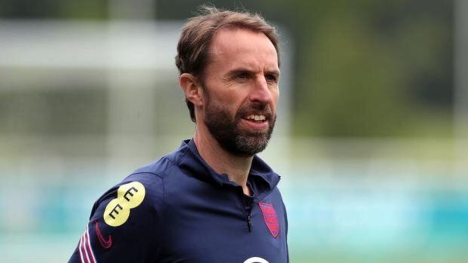 سرمربی انگلیس تماشاگر دیدار ایران - سنگال