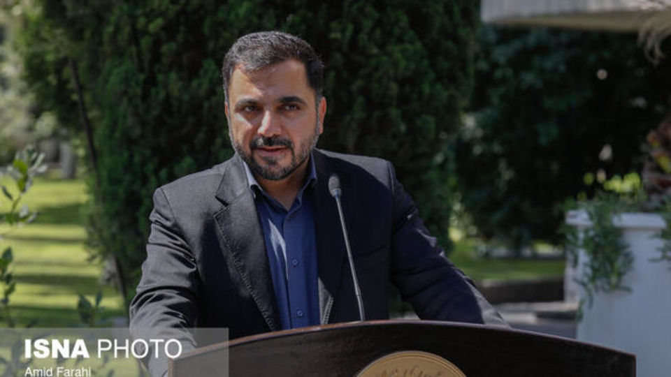 وزیر ارتباطات: تلاش می‌کنیم مشکلات کسب و کارها را برطرف کنیم