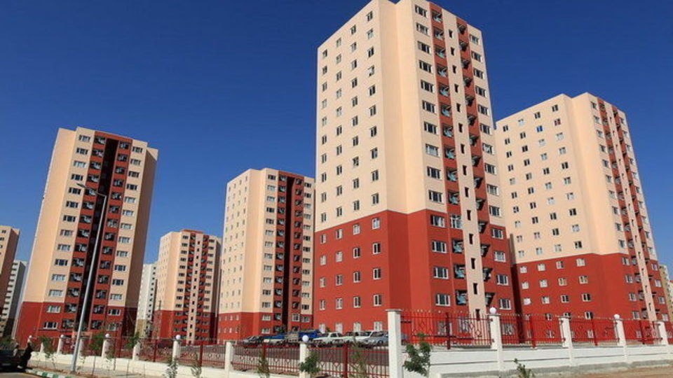 ساخت خانه‌های ارزان برای کارگران و بازنشستگان