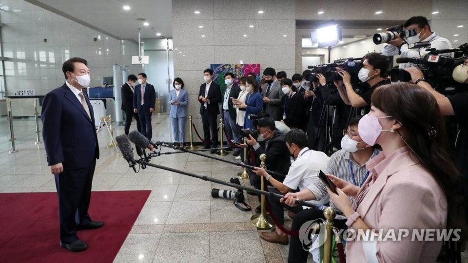 بد دهانی رئیس جمهور کره جنوبی کار دستش داد!