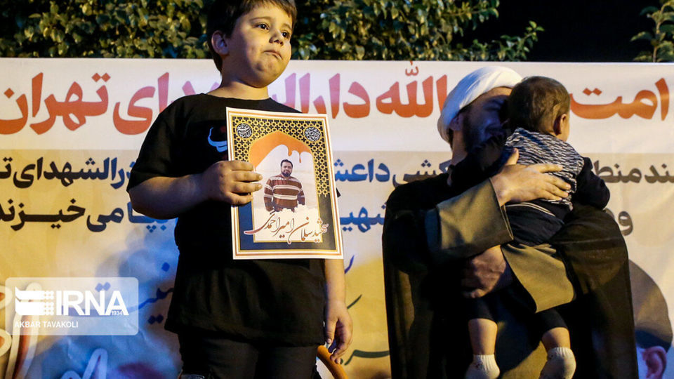 وداع با پیکر شهید مدافع امنیت سلمان امیر احمدی