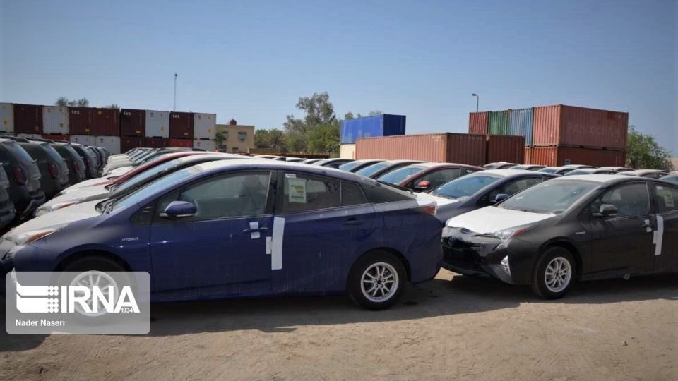 خودروهای خارجی خارج شده از مزایده در دور دوم تعیین تکلیف می‌شود