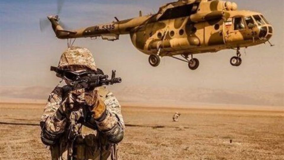 هلی برن نیروهای ویژه سپاه بر ارتفاعات منطقه رزمایش اقتدار