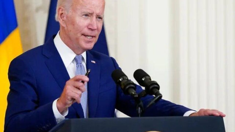 بایدن: باید تولید نفت آمریکا را افزایش دهیم/۱۵ میلیون بشکه ذخایر استراتژیک را آزاد می‌کنیم