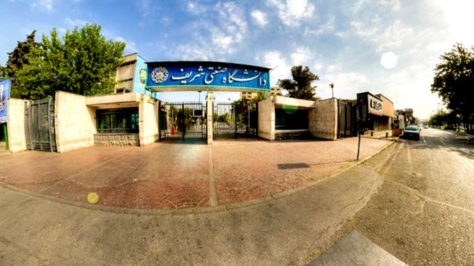 یک پرسش مهم درباره بی ادبی در دانشگاه ! یک پرسش مهم درباره بی ادبی در دانشگاه !