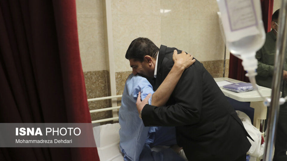 سفر معاون اول رییس جمهور پس از حادثه تروریستی به شیراز