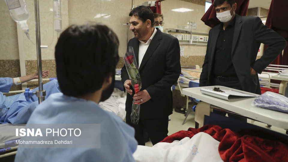 سفر معاون اول رییس جمهور پس از حادثه تروریستی به شیراز