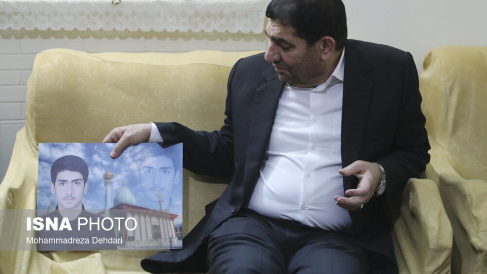 سفر معاون اول رییس جمهور پس از حادثه تروریستی به شیراز