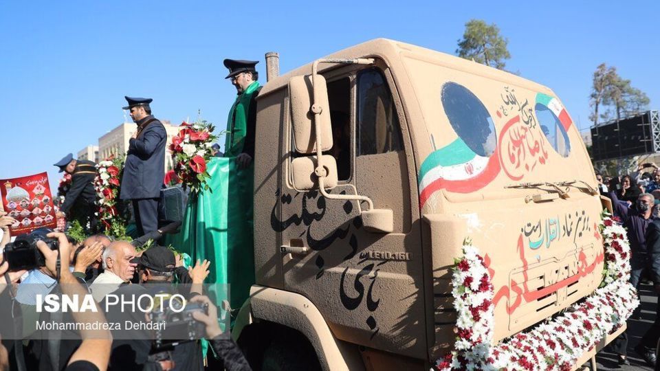 تشییع شهدای حمله تروریستی به حرم شاهچراغ (ع)