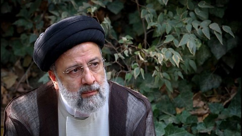 دیدار رئیسی با دانش‌آموزان اردو‌ی راهیان پیشرفت