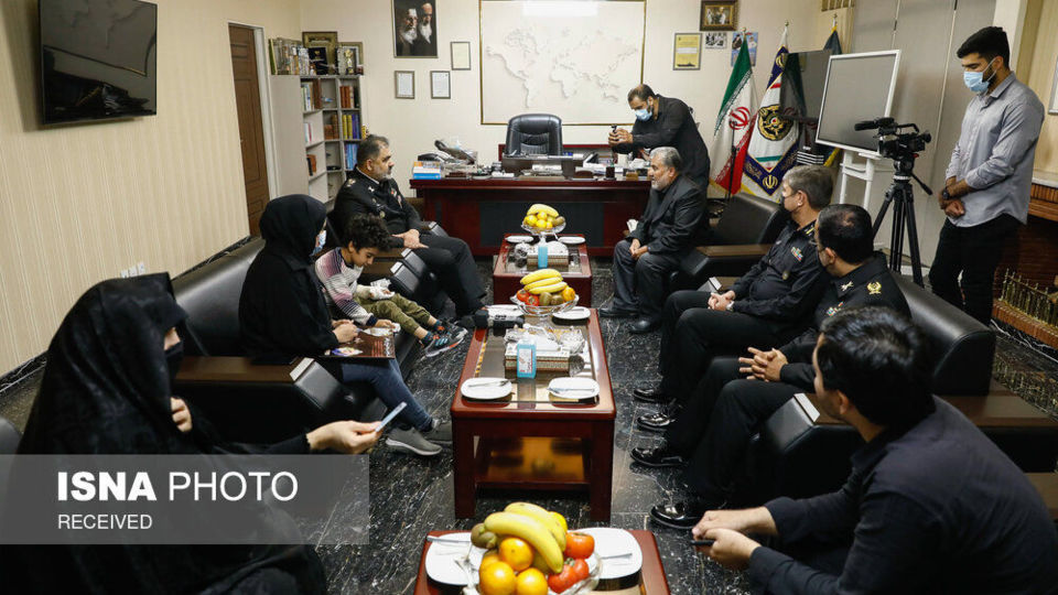 دیدار امیر دریادار ایرانی با آرتین فرزند نیروی دریایی