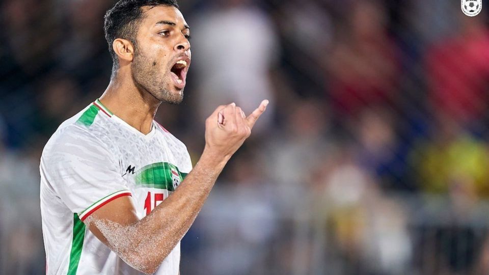 مراسم اهدای جام و جوایز برترین ها به تیم ملی فوتبال ساحلی ایران در جام بین قاره ای ۲۰۲۲