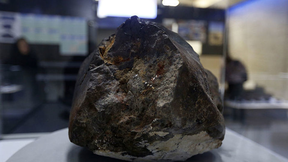 این سنگها با خانه و ماشین معاوضه میشوند / ۲۰ میلیارد ناقابل این سنگها با خانه و ماشین معاوضه میشوند / ۲۰ میلیارد ناقابل