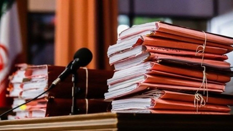 کیفرخواست مدیران بانک دی شعبه حافظ صادر شد کیفرخواست مدیران بانک دی شعبه حافظ صادر شد