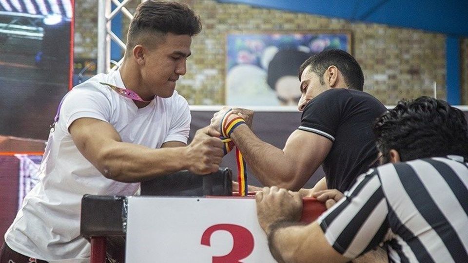  اولین دوره مسابقات مستریونیورس ایران 